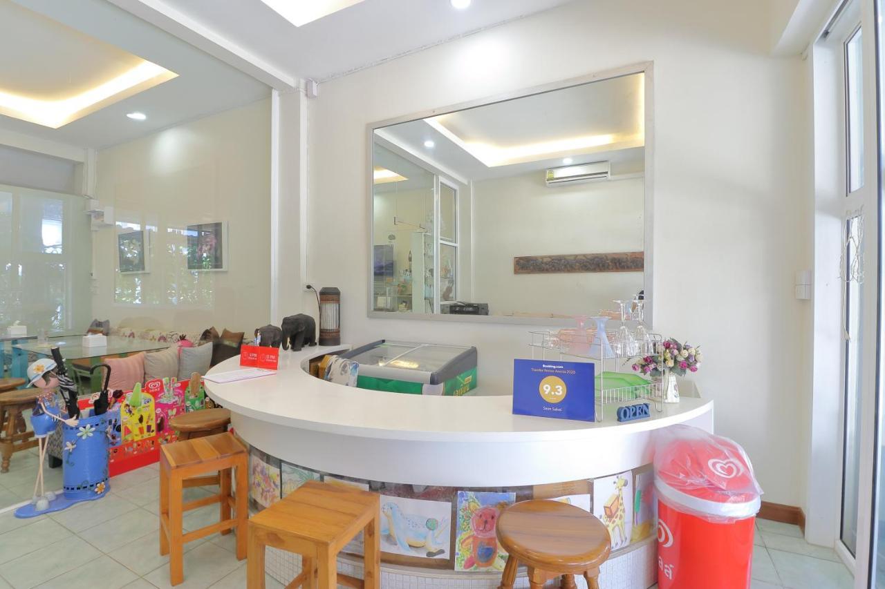 Saen Sabai Hostel Bangkok Exterior foto