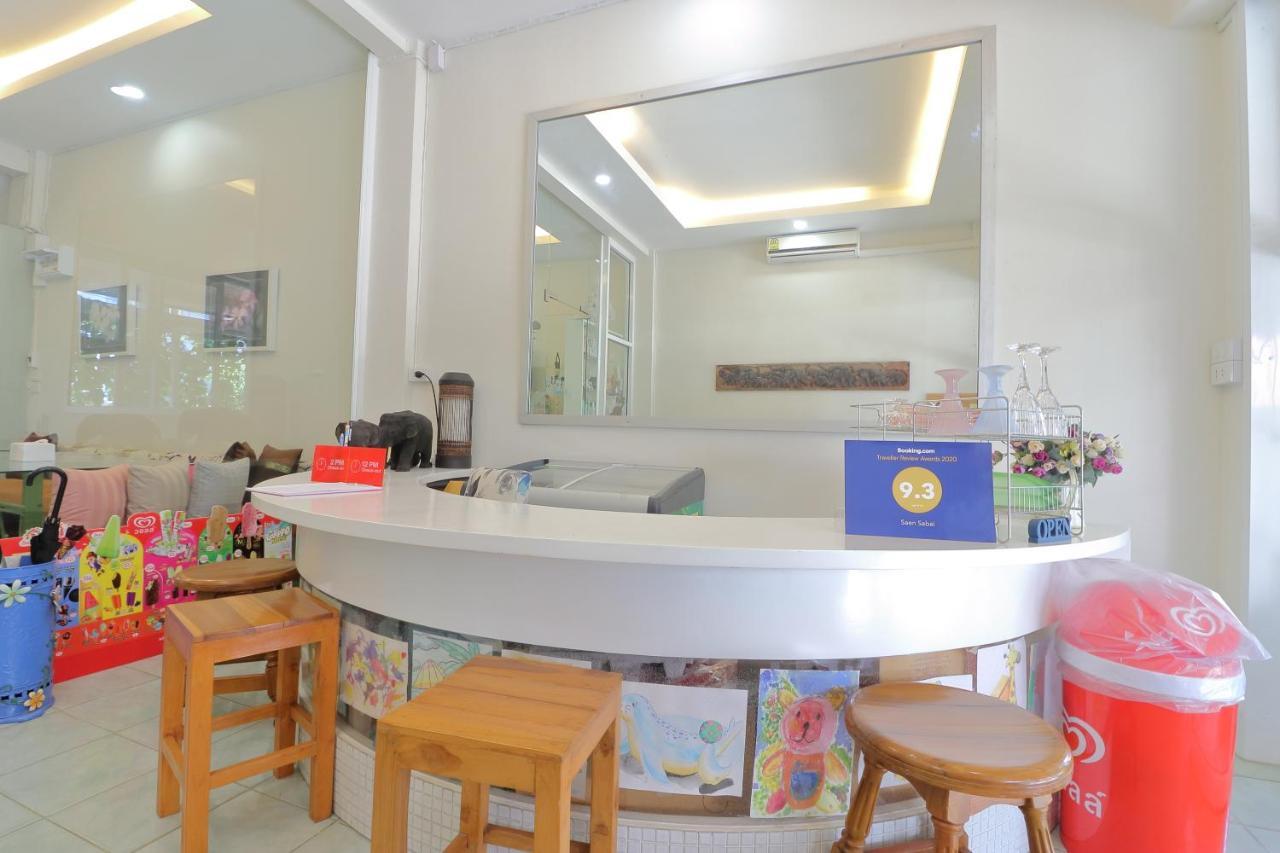 Saen Sabai Hostel Bangkok Exterior foto